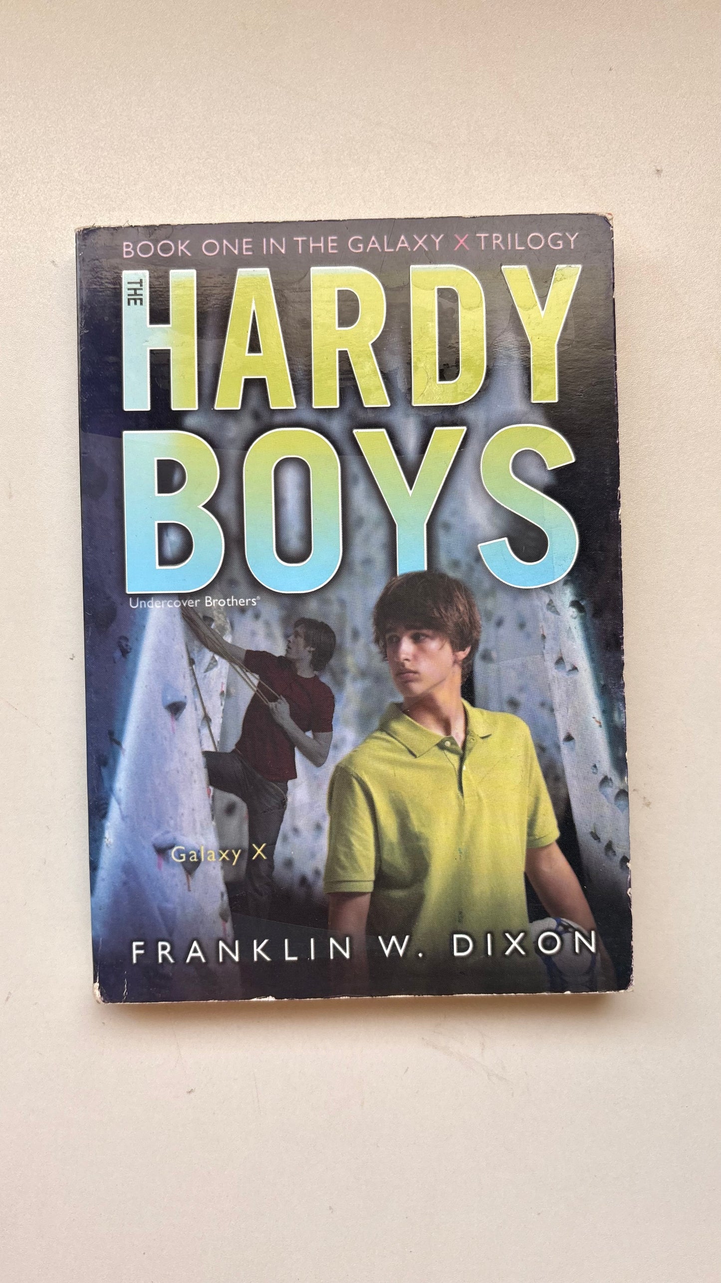 The Hardy boys by Franklin W. Dixon (Paperback)