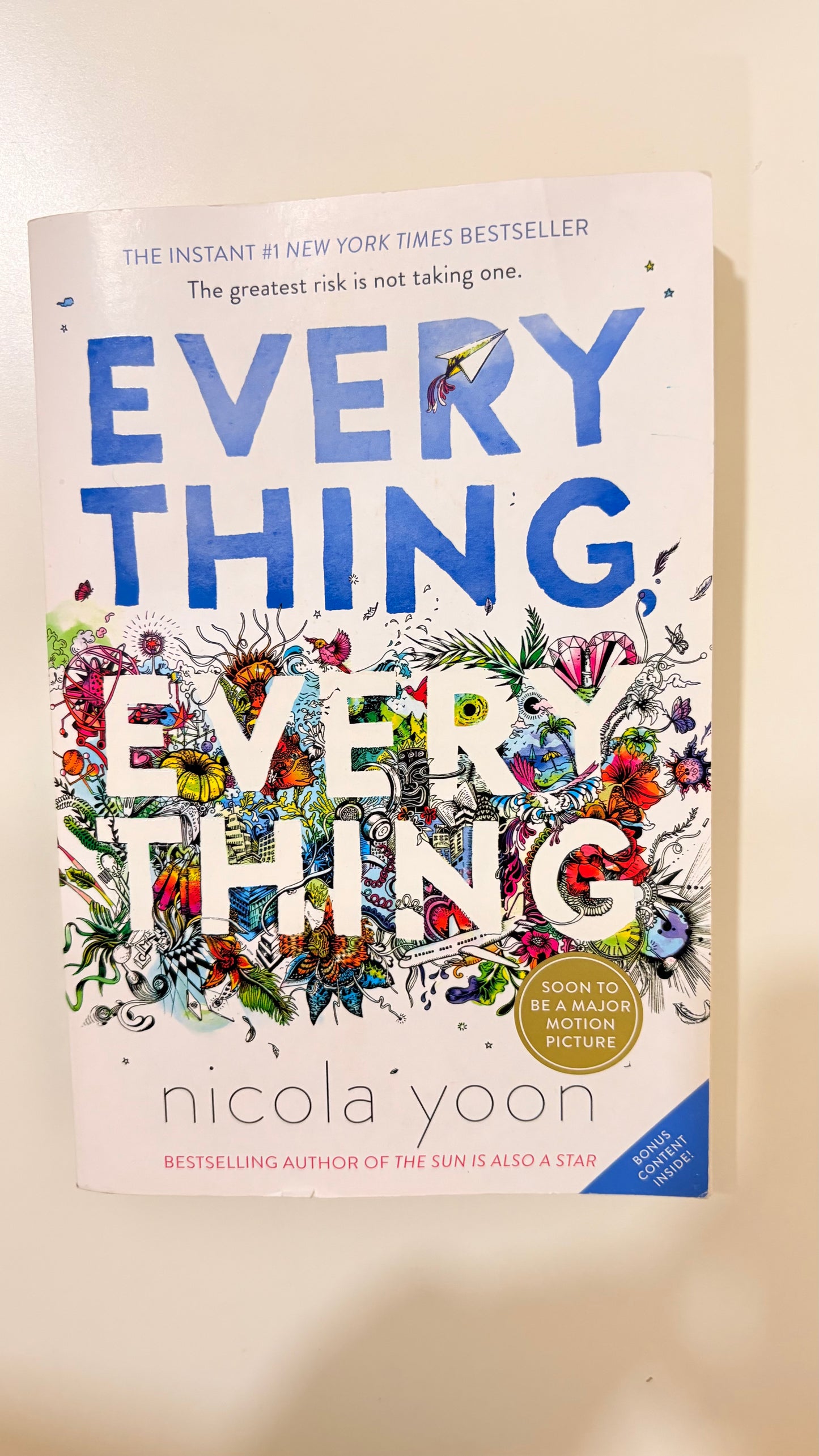 Everything everything by Nicola Yoon (Paperback)