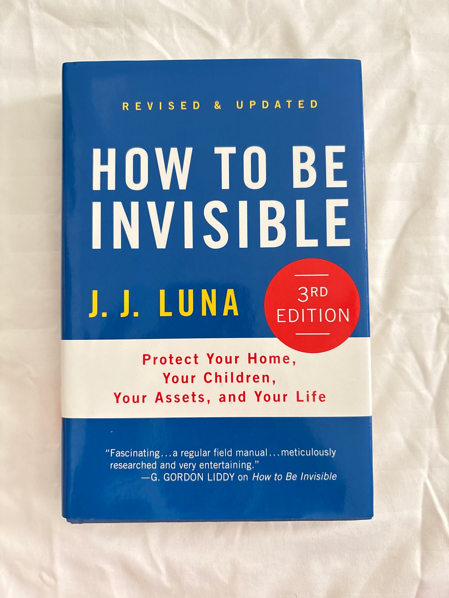 How To Be Invisible By J.J. Luna (Hardcover)