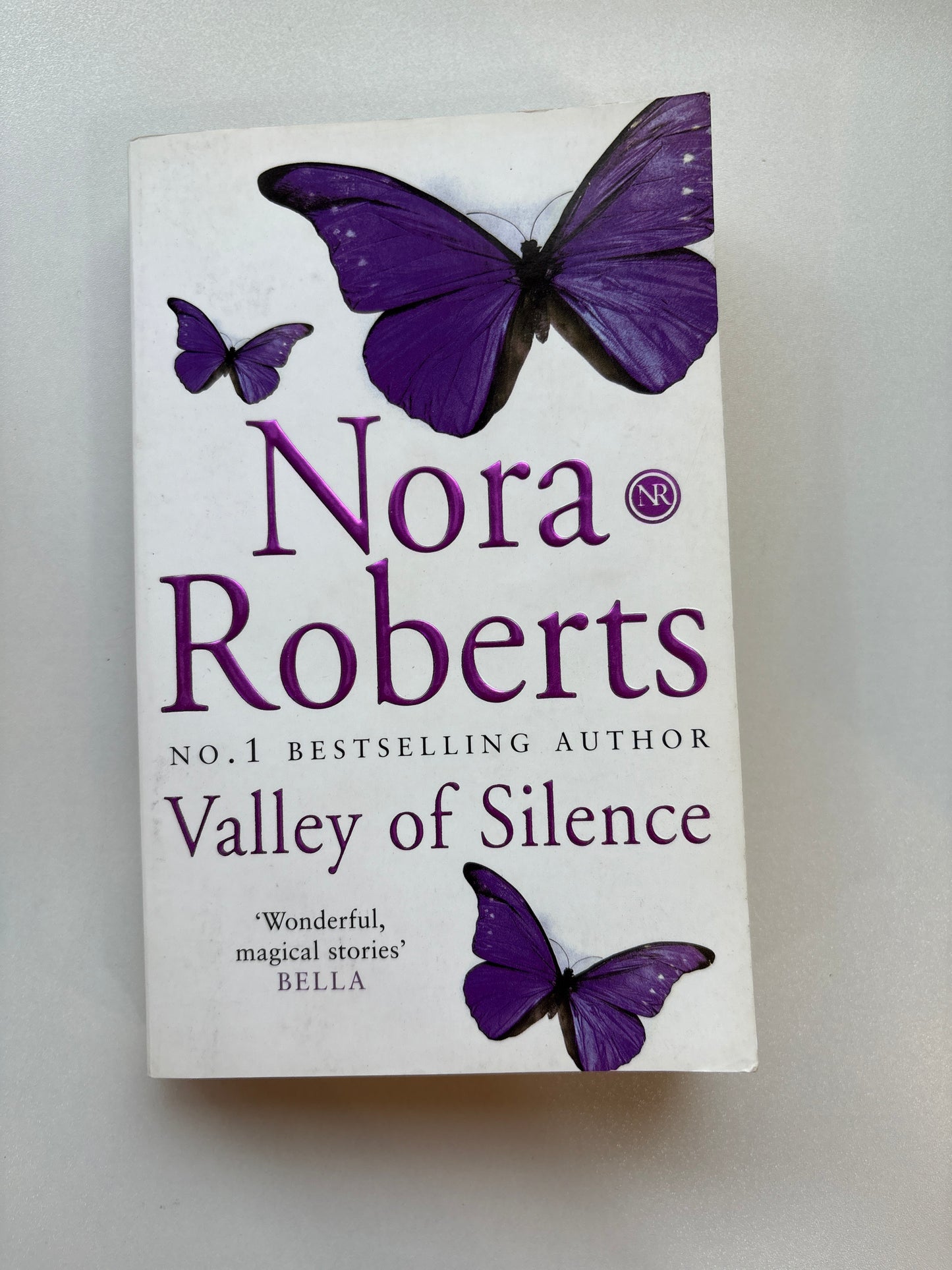 Valley of Silence Nora Roberts (Paperback)