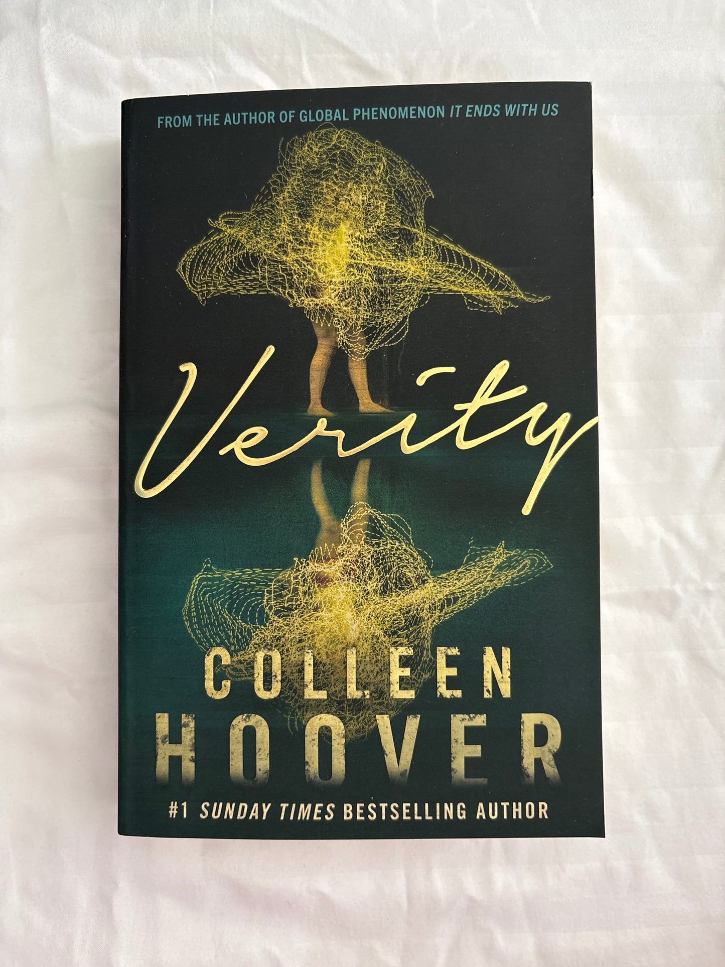 Verity by Colleen Hoover (Paperback)