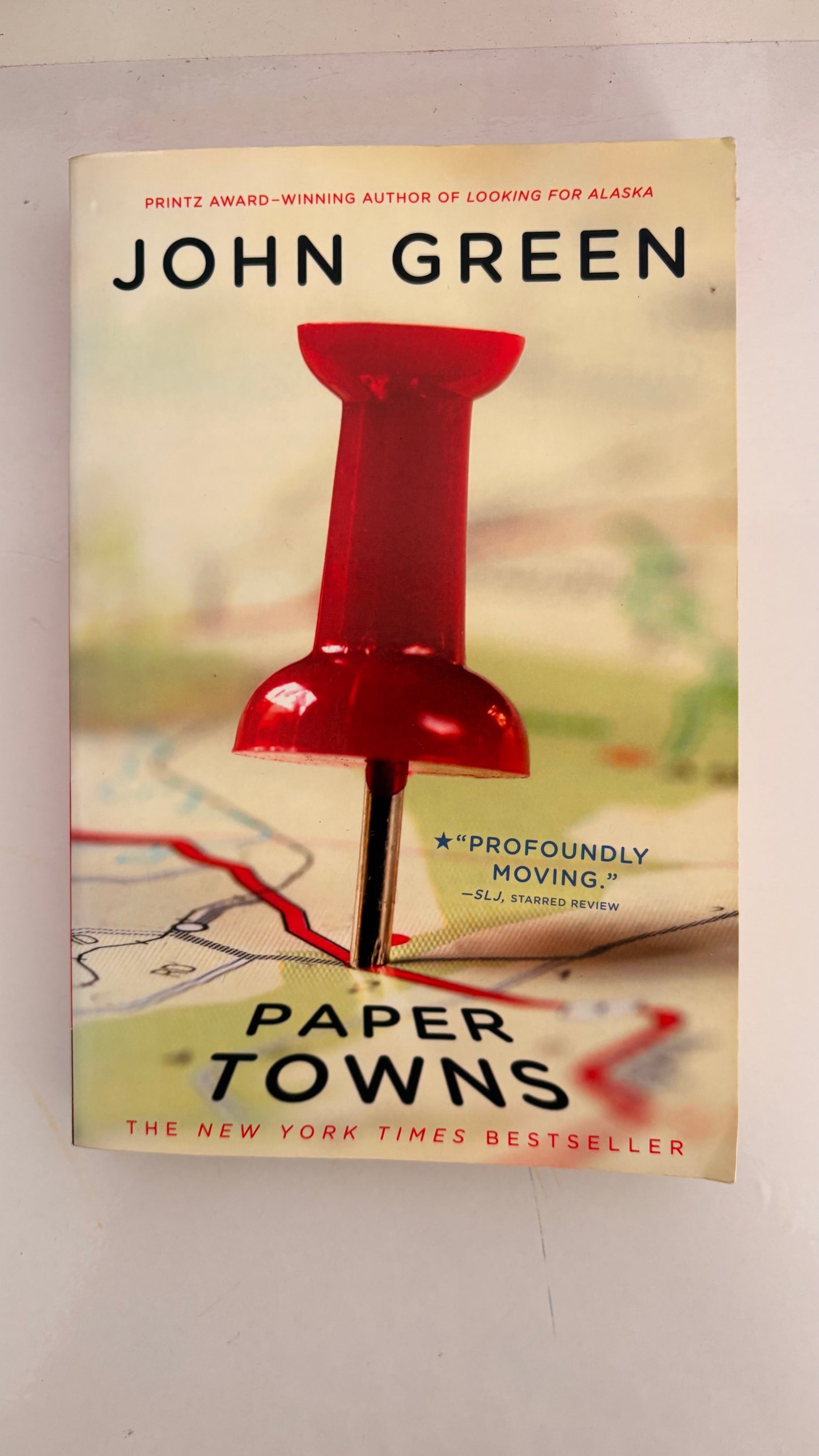 Paper towns by John Green (Paperback)