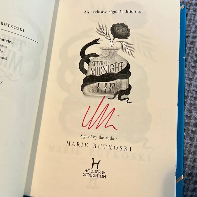 Illumicrate: The Midnight Lie By Marie Rutkoski (Hardcover)
