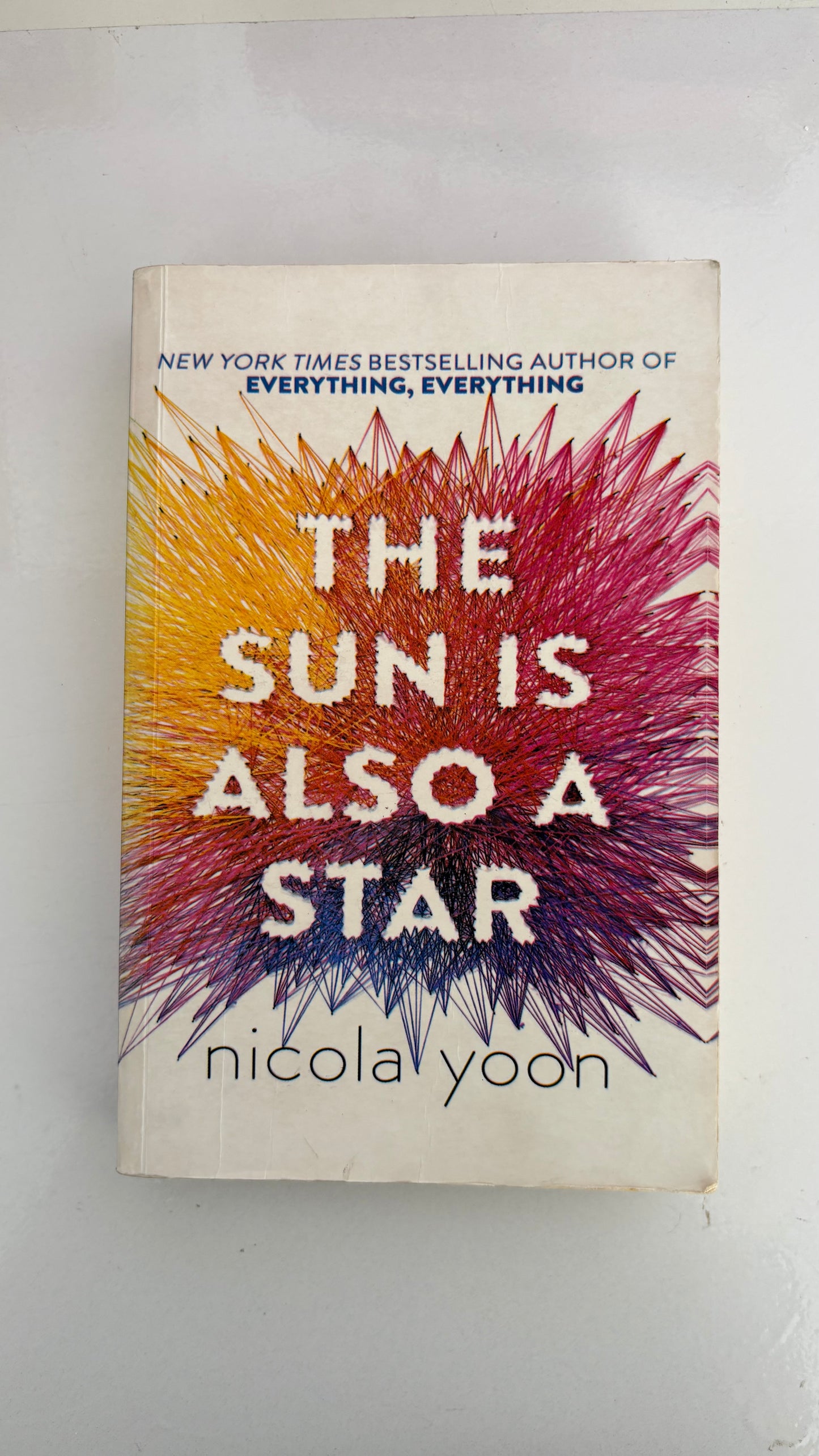 The sun is also a star by Nicola Yoon (Paperback)