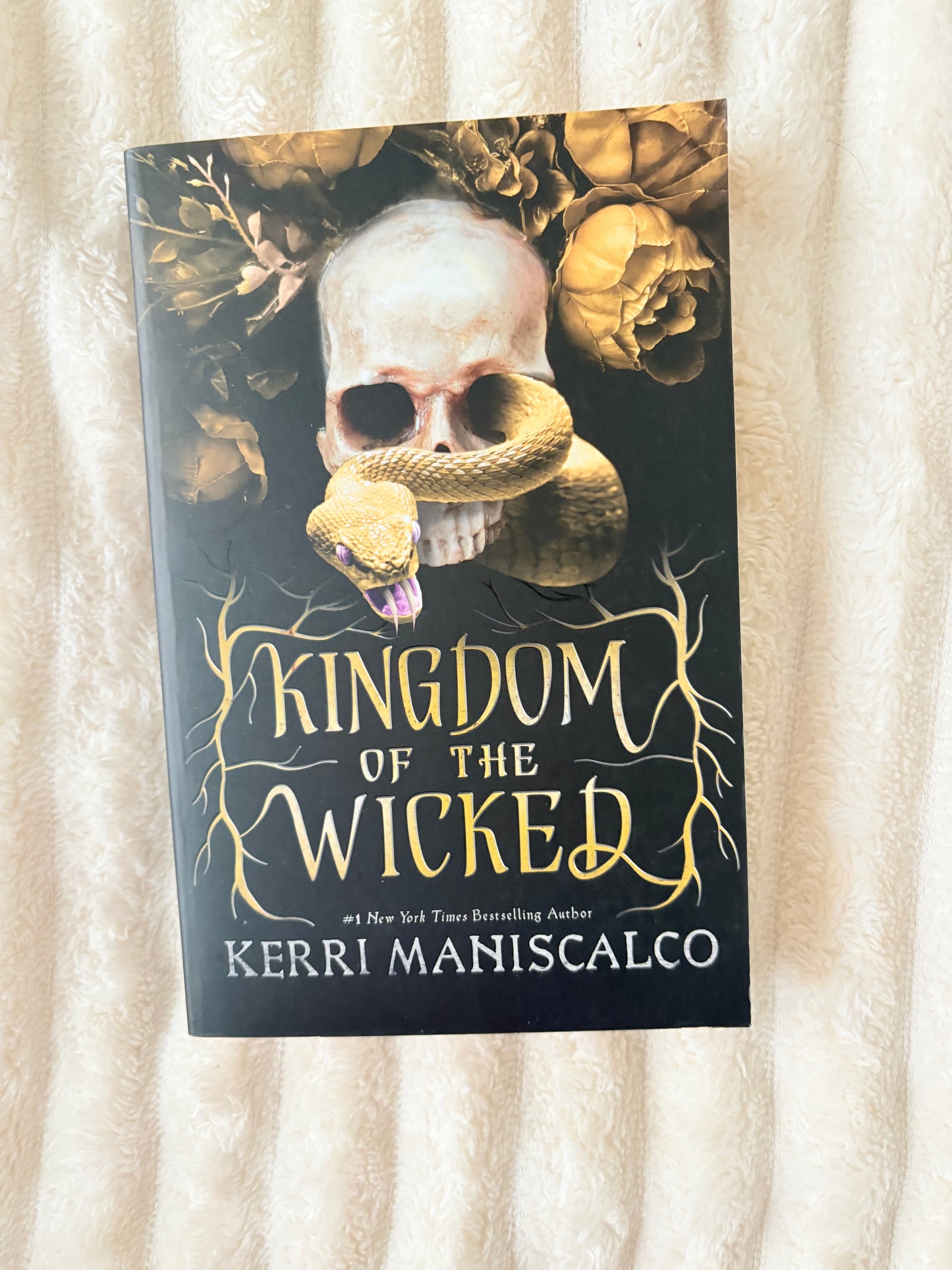 Kingdom of the wicked by Kerri Maniscalco (Paperback)