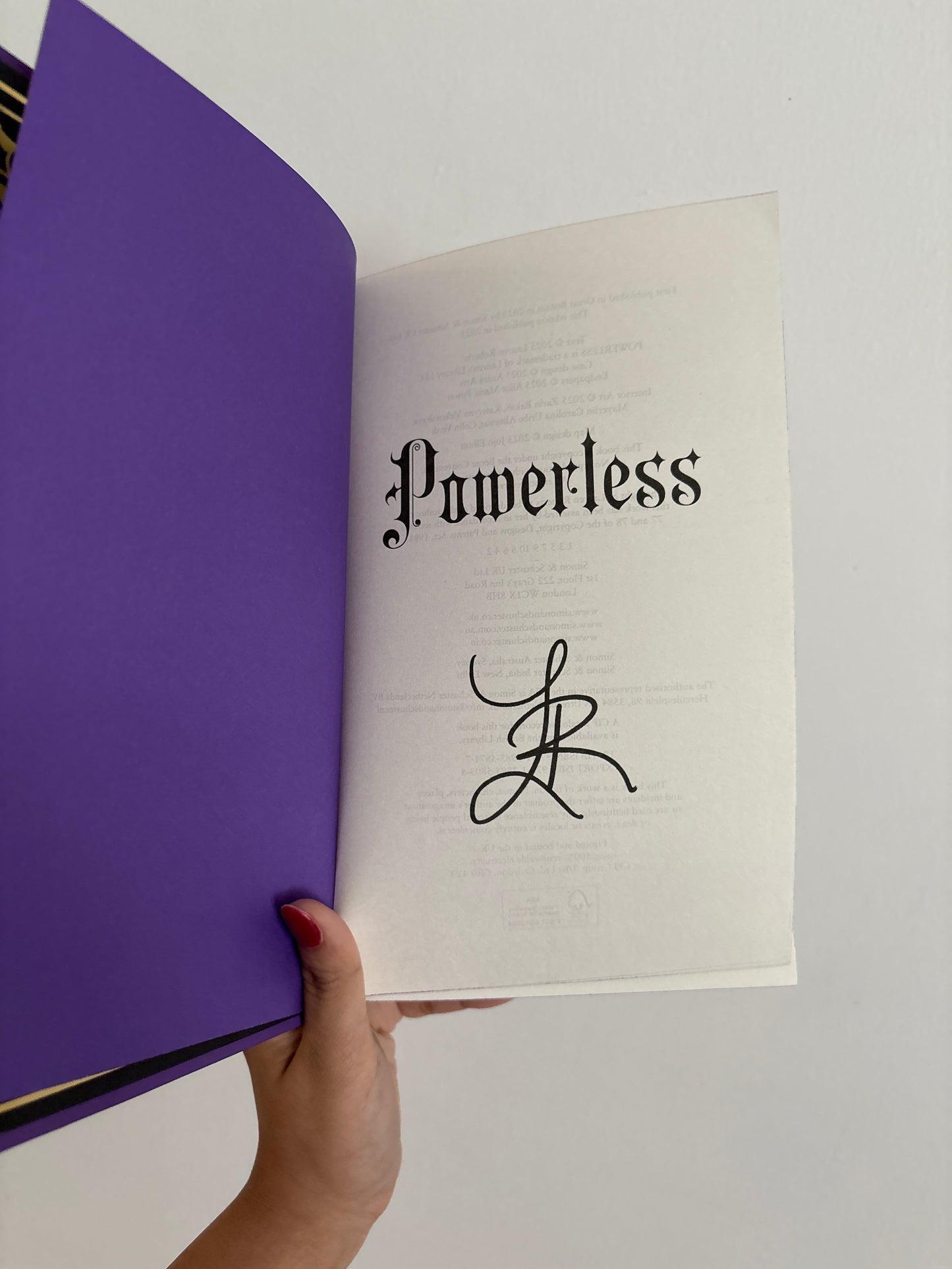 Waterstone edition: Powerless by Lauren Roberts (Hardcover)