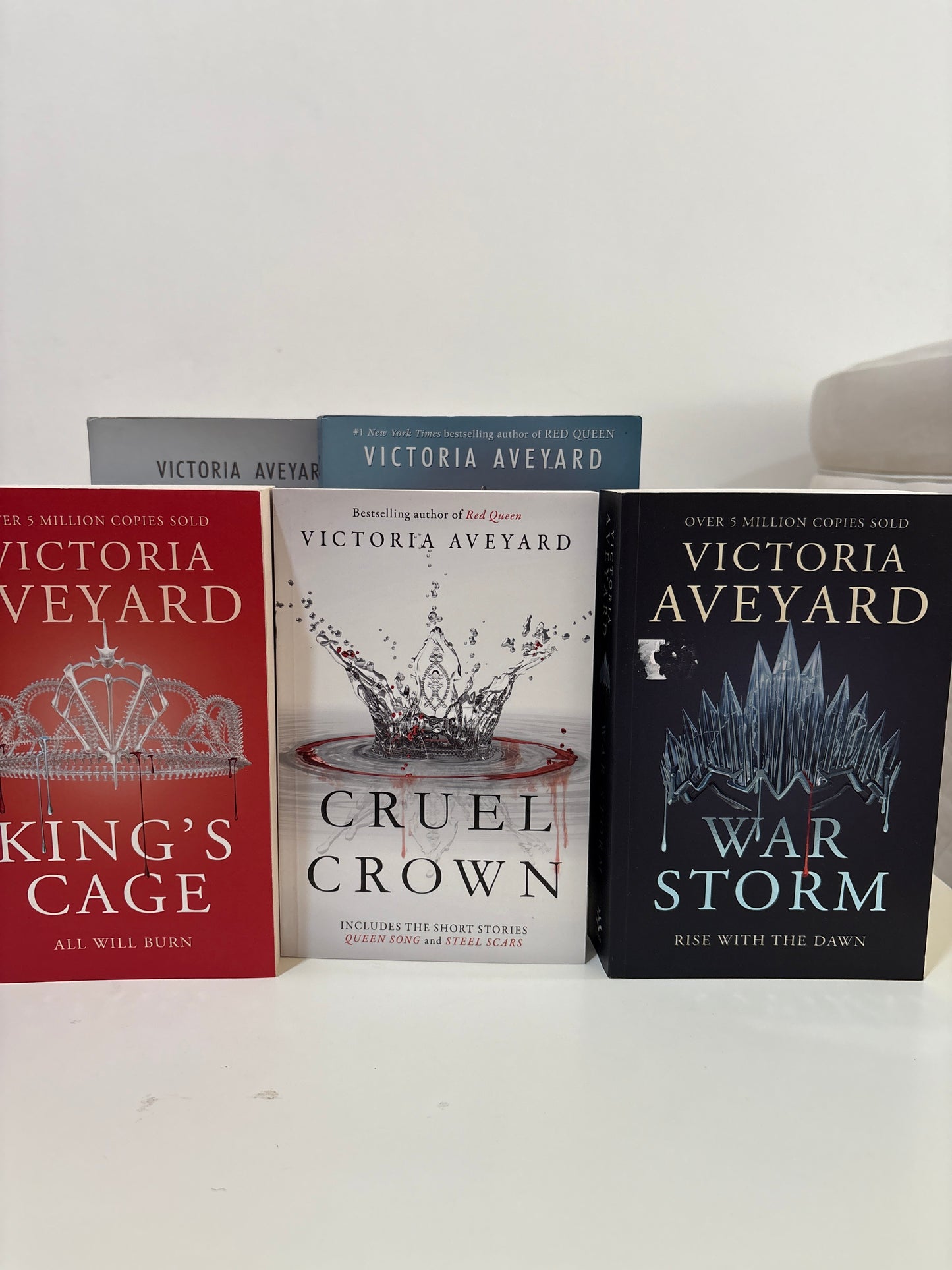 Red Queen Series by Victoria Aveyard (Paperback)