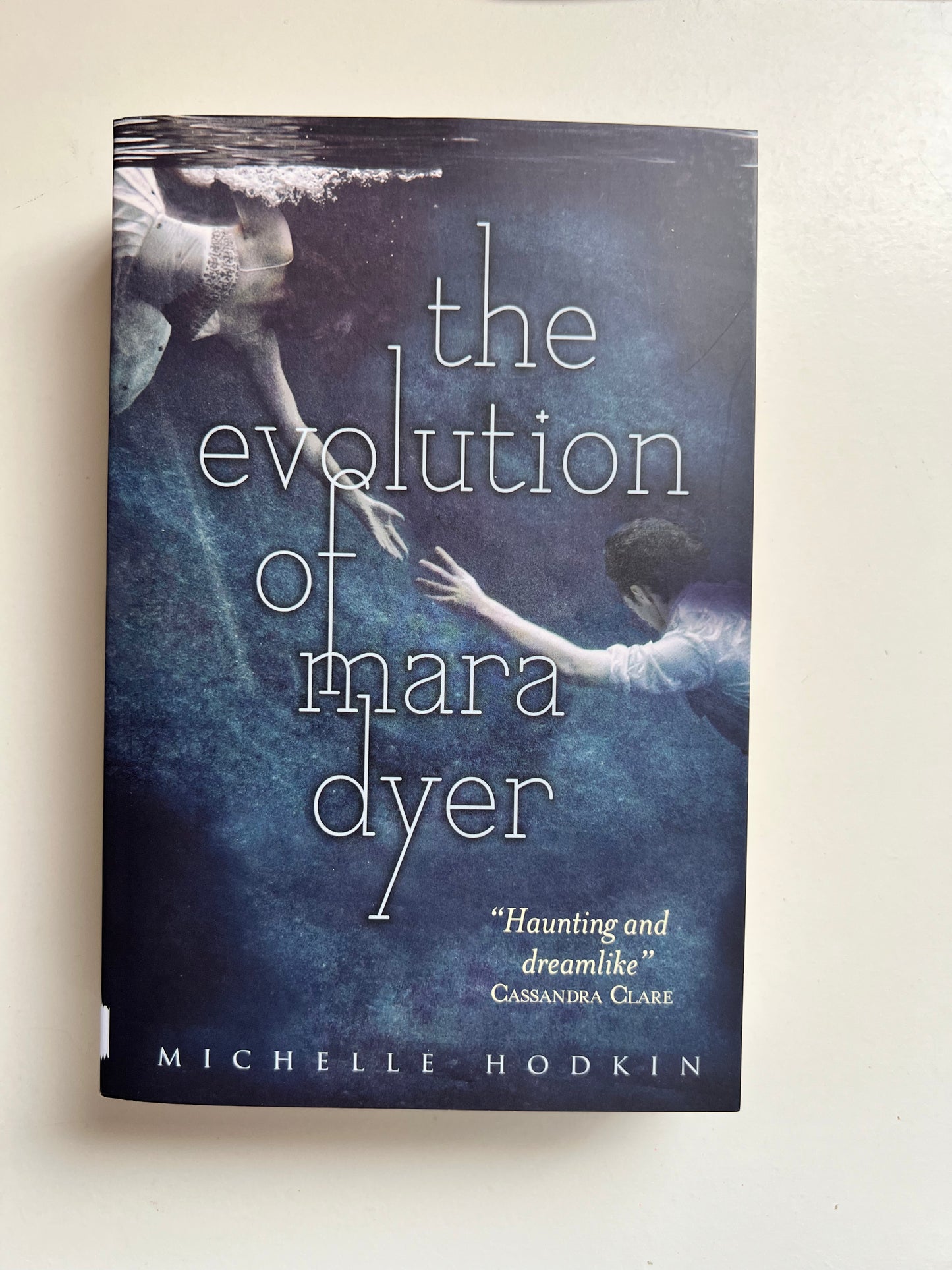 The Evolution of Mara Dyer By Michelle Hodkin (Paperback) (Copy)