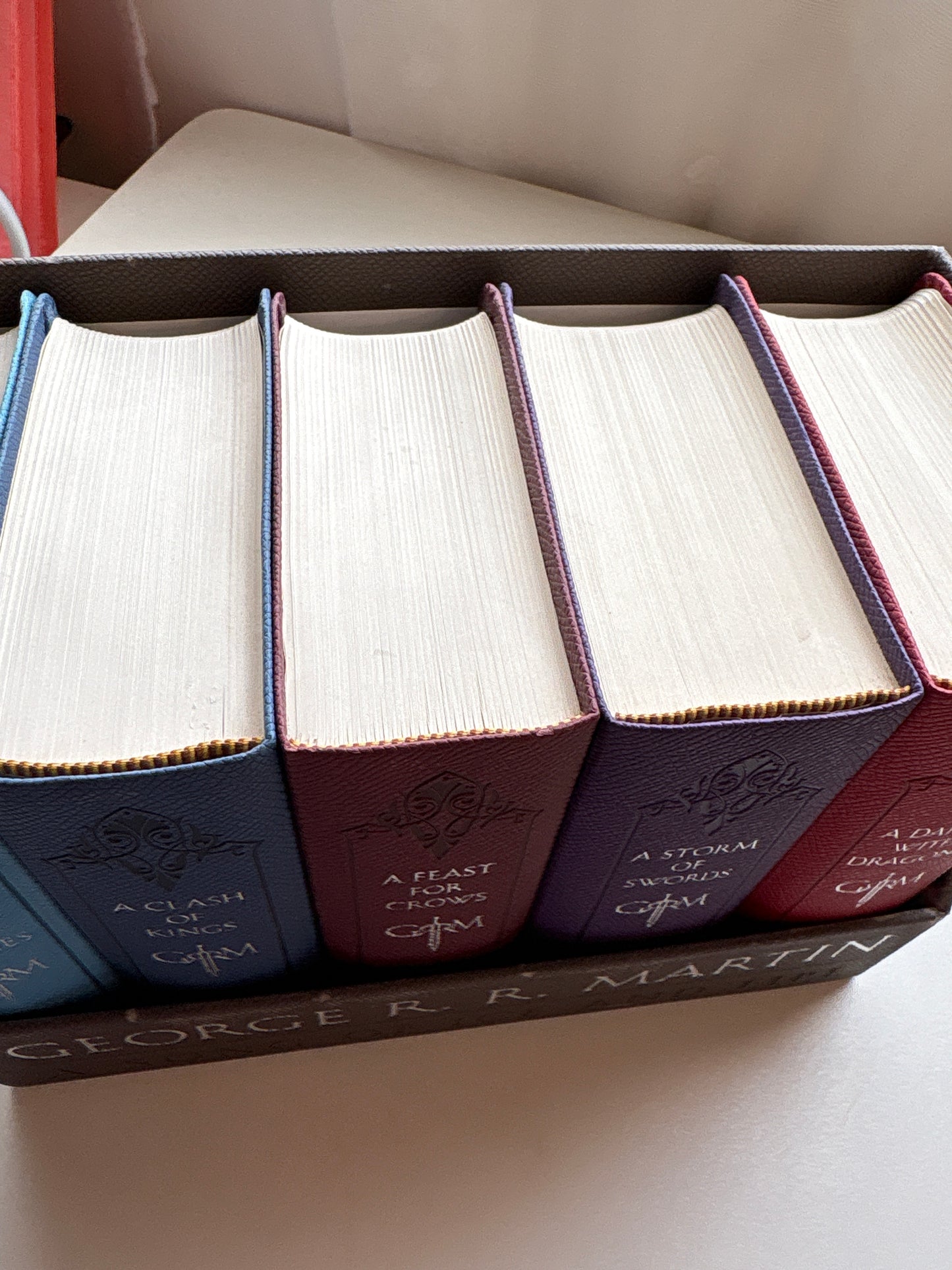 A song of ice and fire by George R. R. Martin (ClothBound)