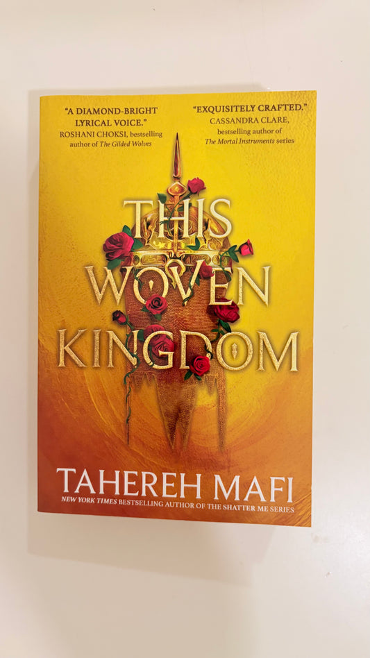 This woven kingdom by Tahereh Mafi (Paperback)