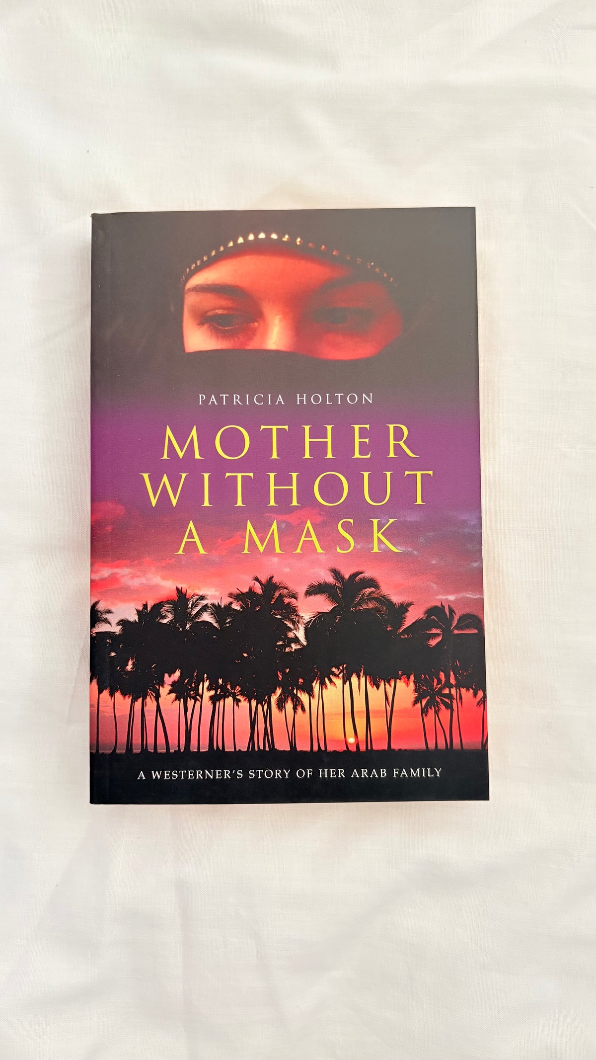 Mother without a mask by Patricia Holton (Paperback)