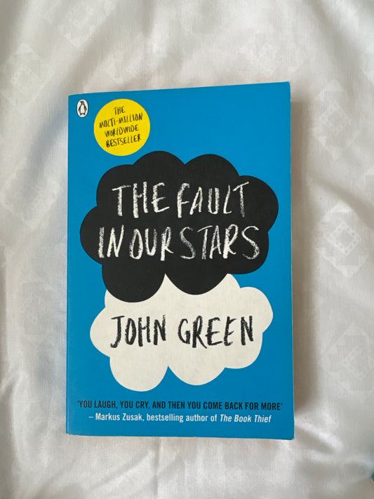 The fault in our stars by John Green (Paperback)