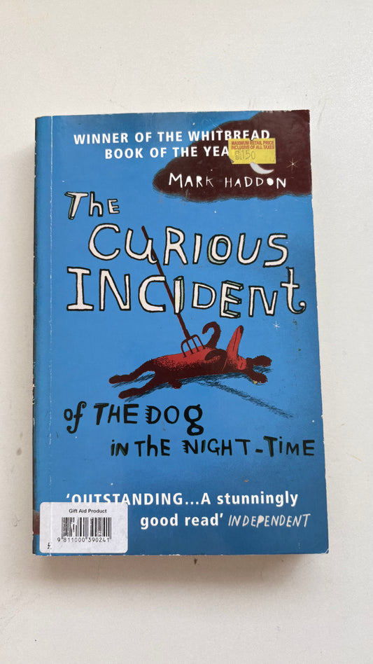 The curious incident of the dog in the night by Mark Haddon (Paperback)