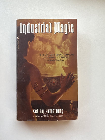 Industrial Magic by Kelly Armstrong (Paperback)