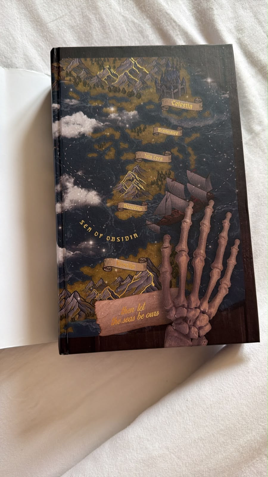 Butterfly Bookclub: Bloody black by Rhiannon Hargadon (Hardcover)