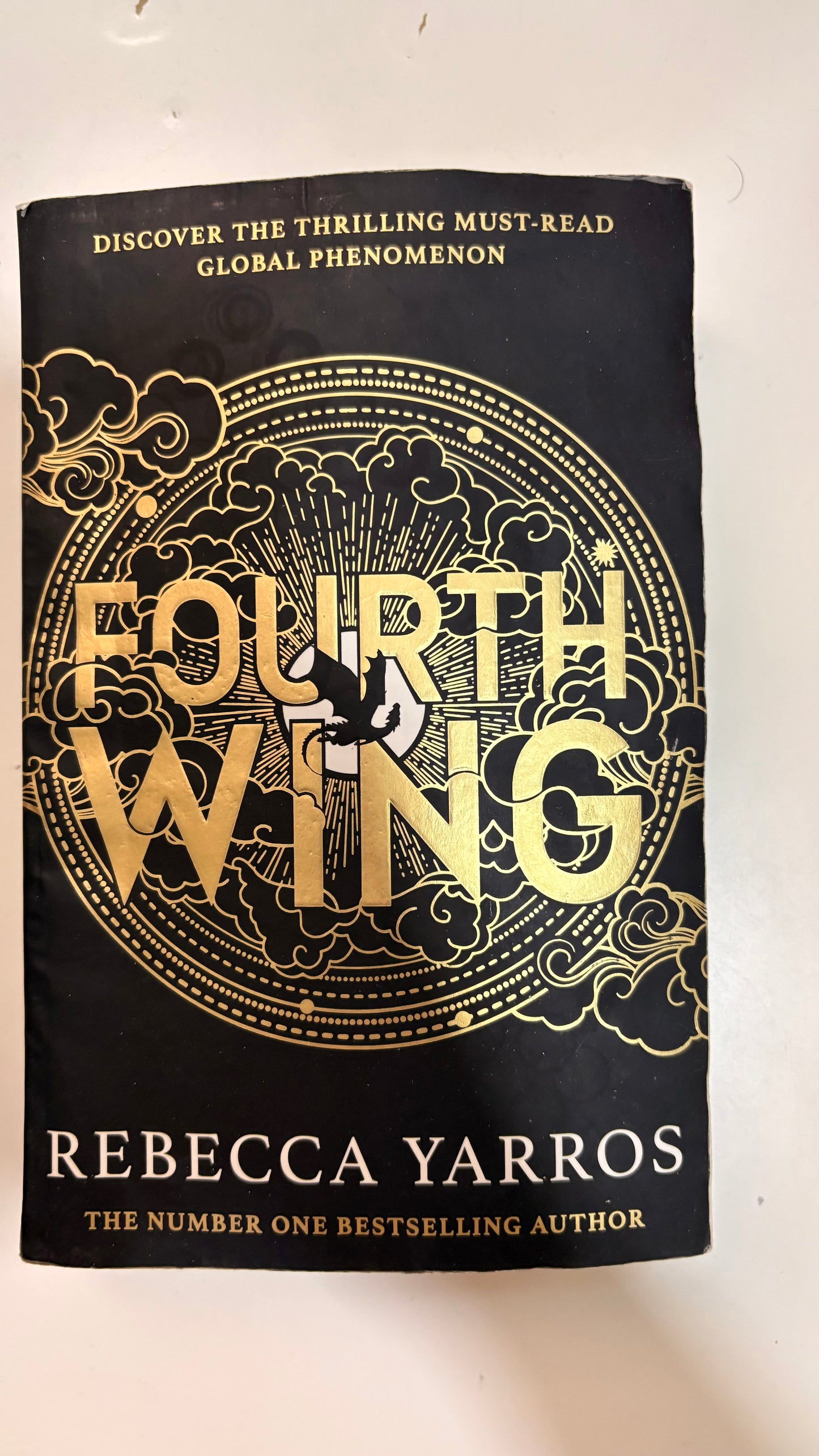 Fourth wing by Rebecca Yarros (Paperback)
