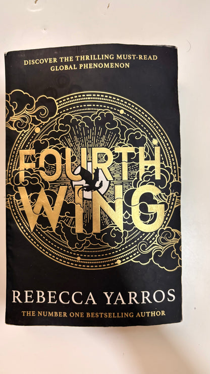 Fourth wing by Rebecca Yarros (Paperback)