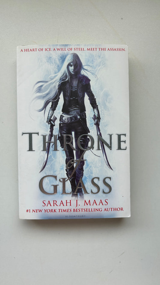 Throne of glass by Sarah J Mass (Paperback)