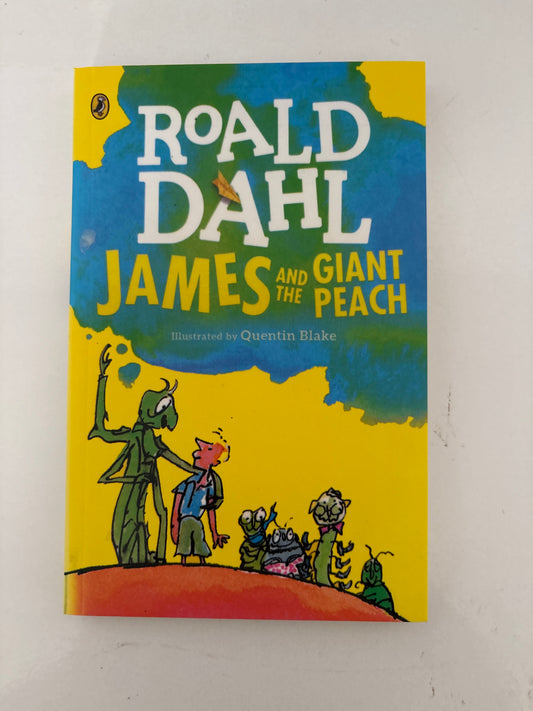 James and the giant peach by Roald Dahl (Paperback)