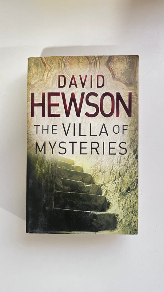 The villa of mysteries by David Hewson (Paperback)