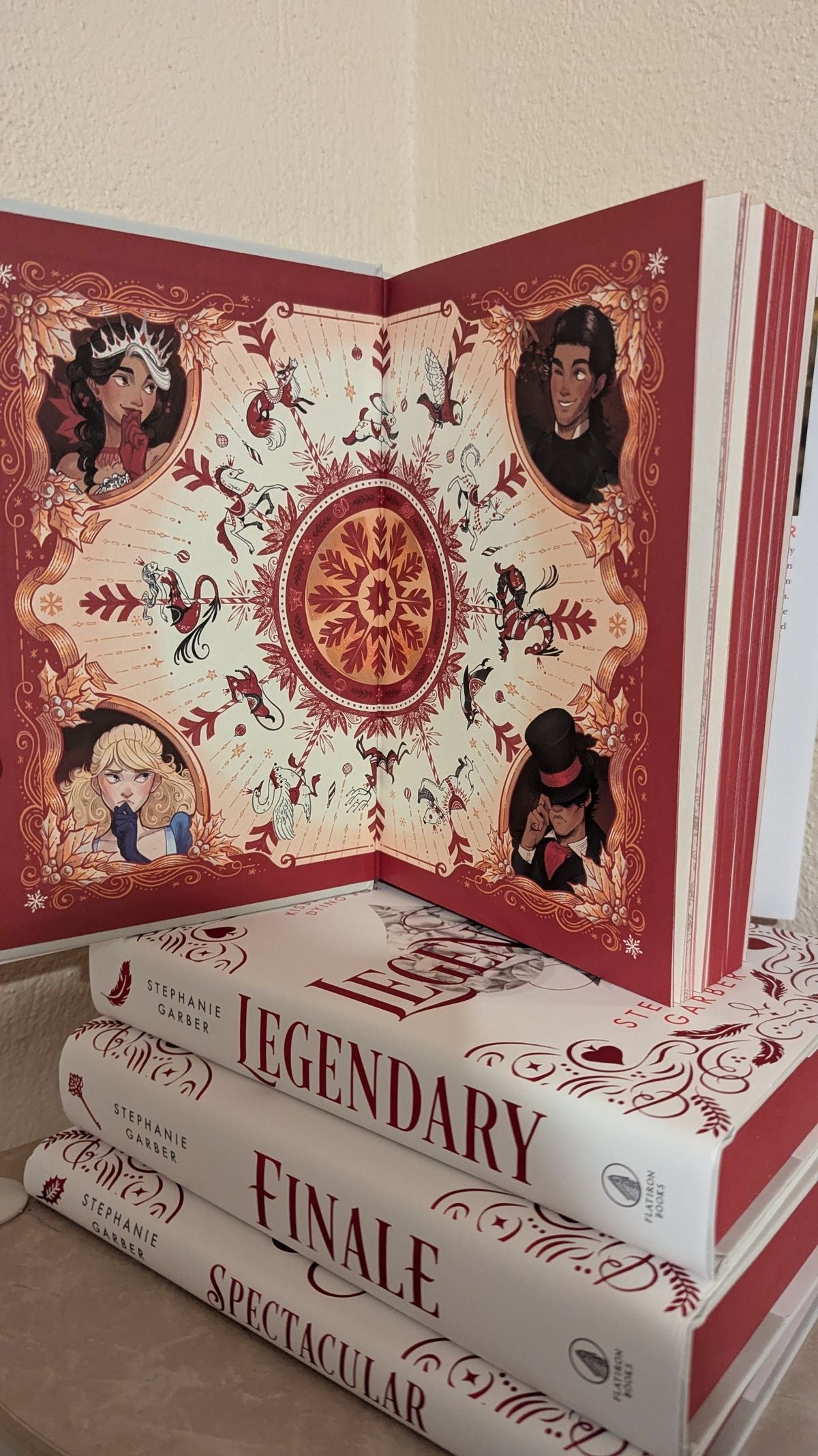 Holiday edition: Caraval Trilogy by Stephanie Garber  (Hardback)