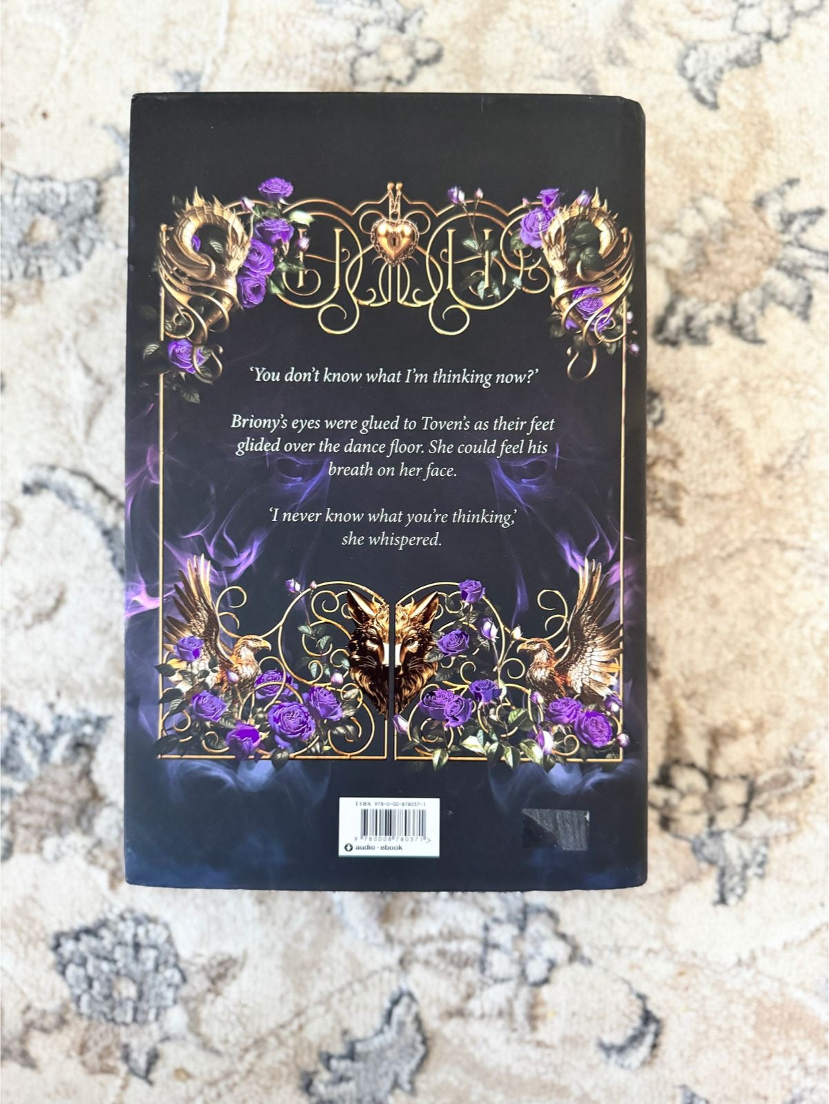 Rose in chains by Julie Soto (Hardcover)