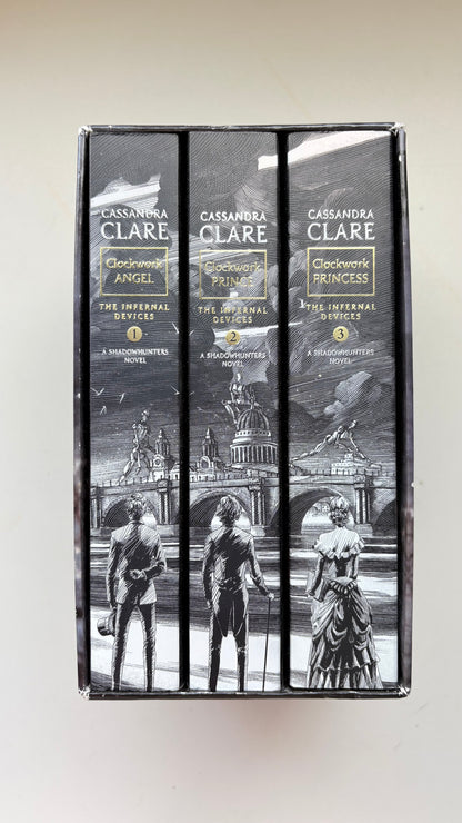 The infernal devices by Cassandra Clare (Paperback)