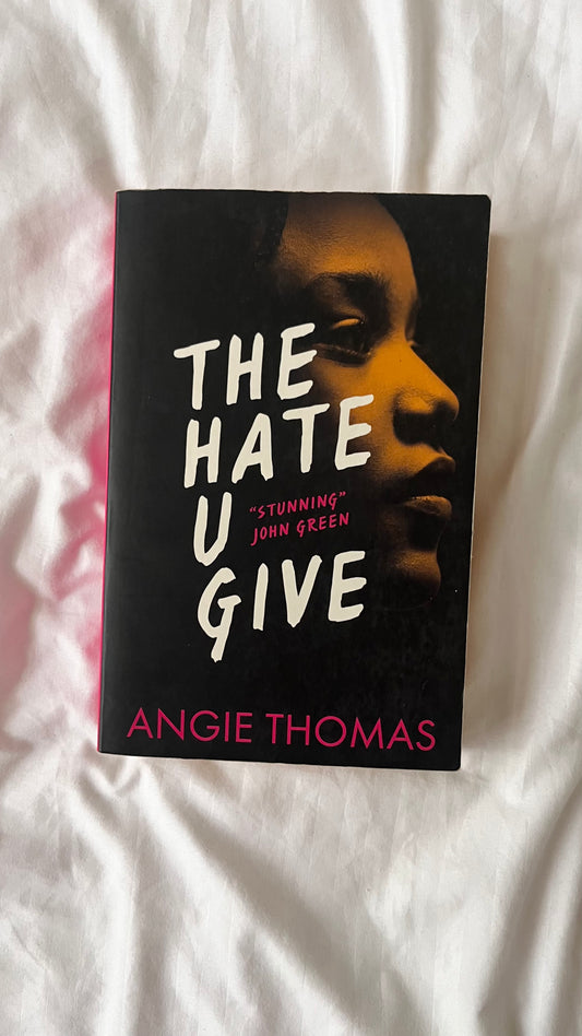 That Hate u Give by Angie Thomas (Paperback)