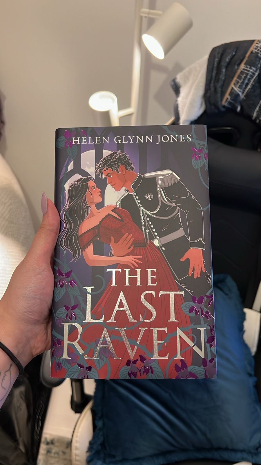 The Last Raven by Helen Glynn Jones (Hardcover)