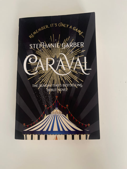 Caraval by Stephanie Garber (Paperback)