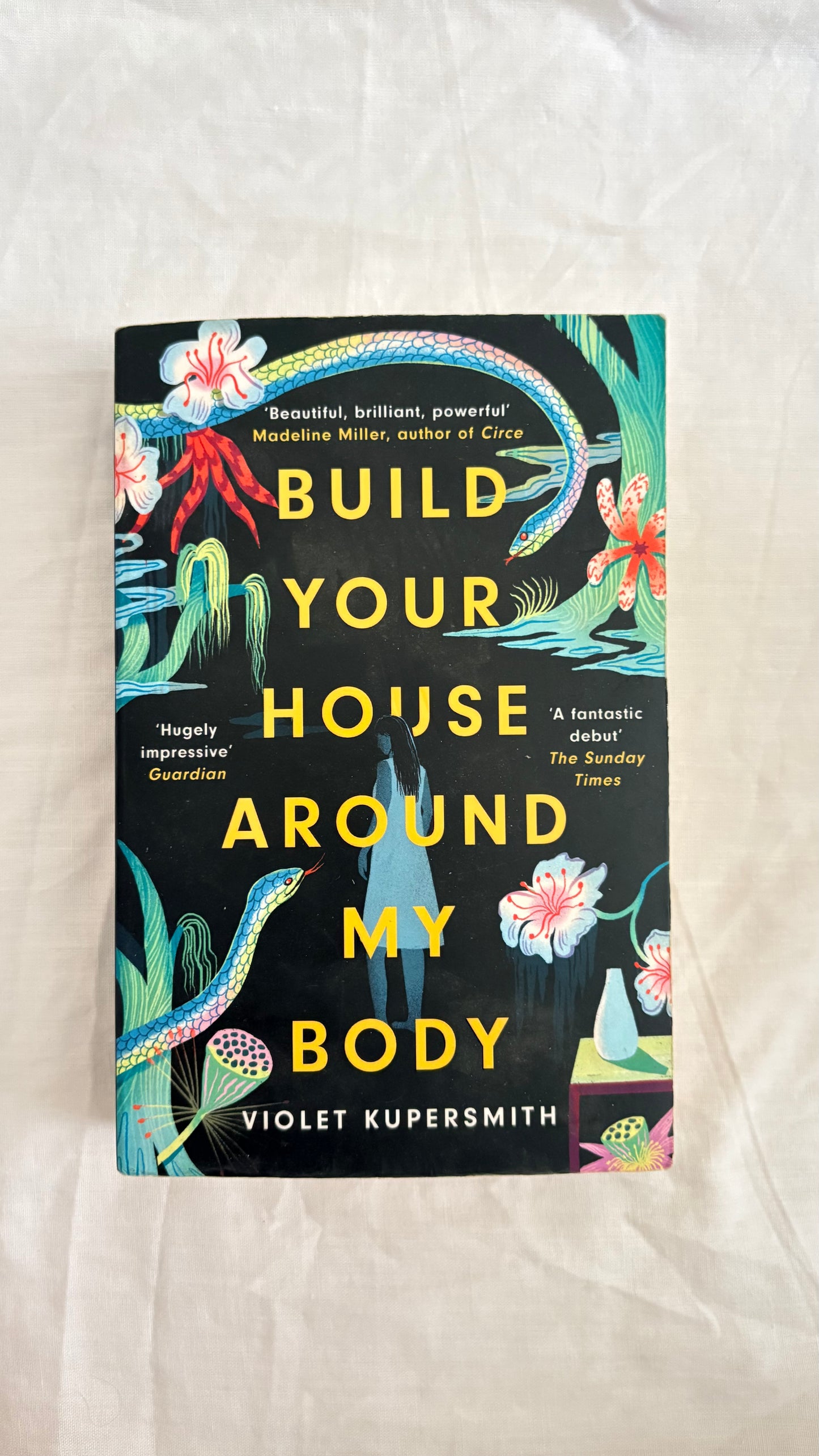 Build your house around my body by Violet Kupersmith (Paperback)