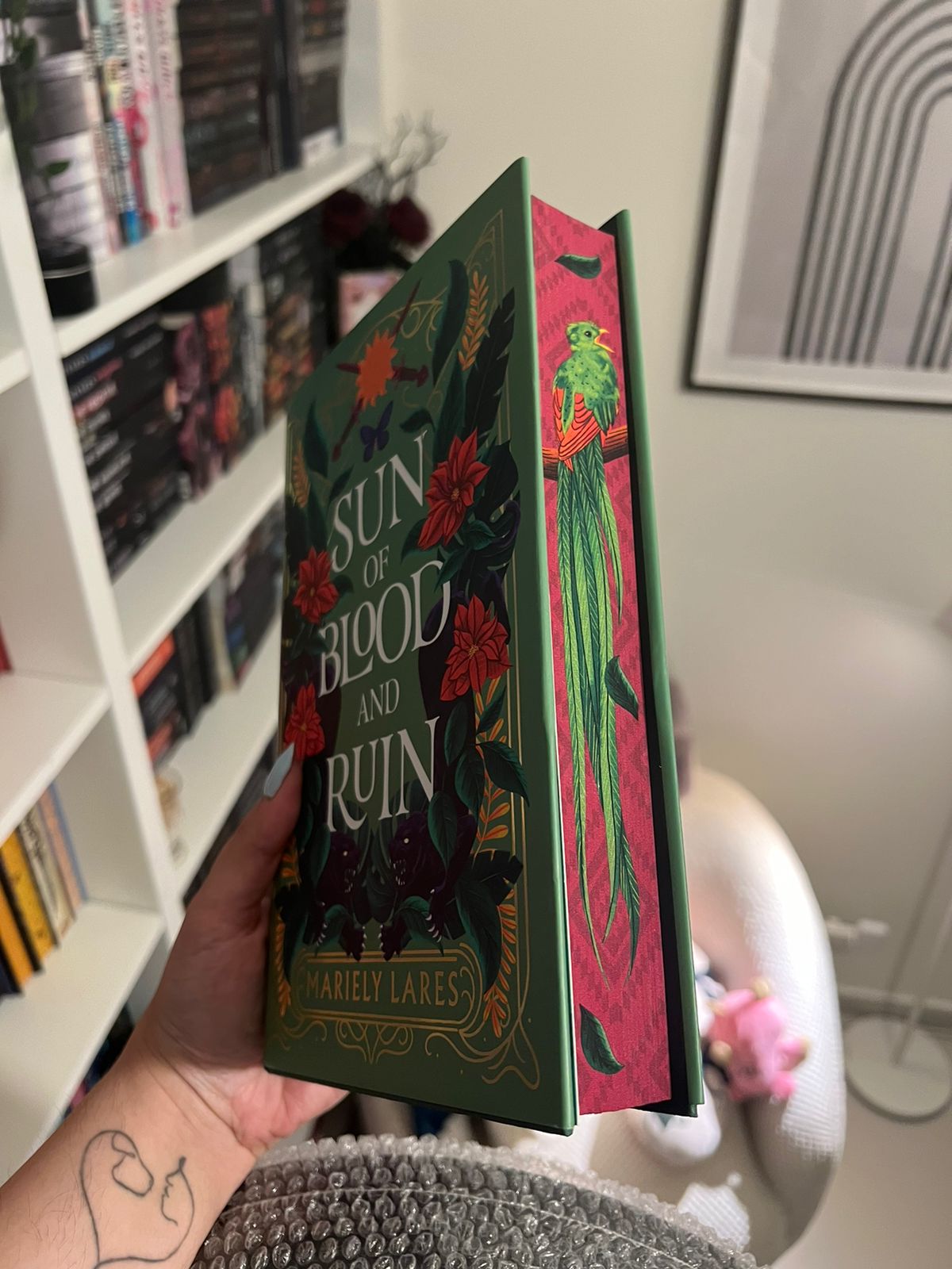 Fairyloot: Sun of Blood and Ruin by Mariely Lares (Hardcover)