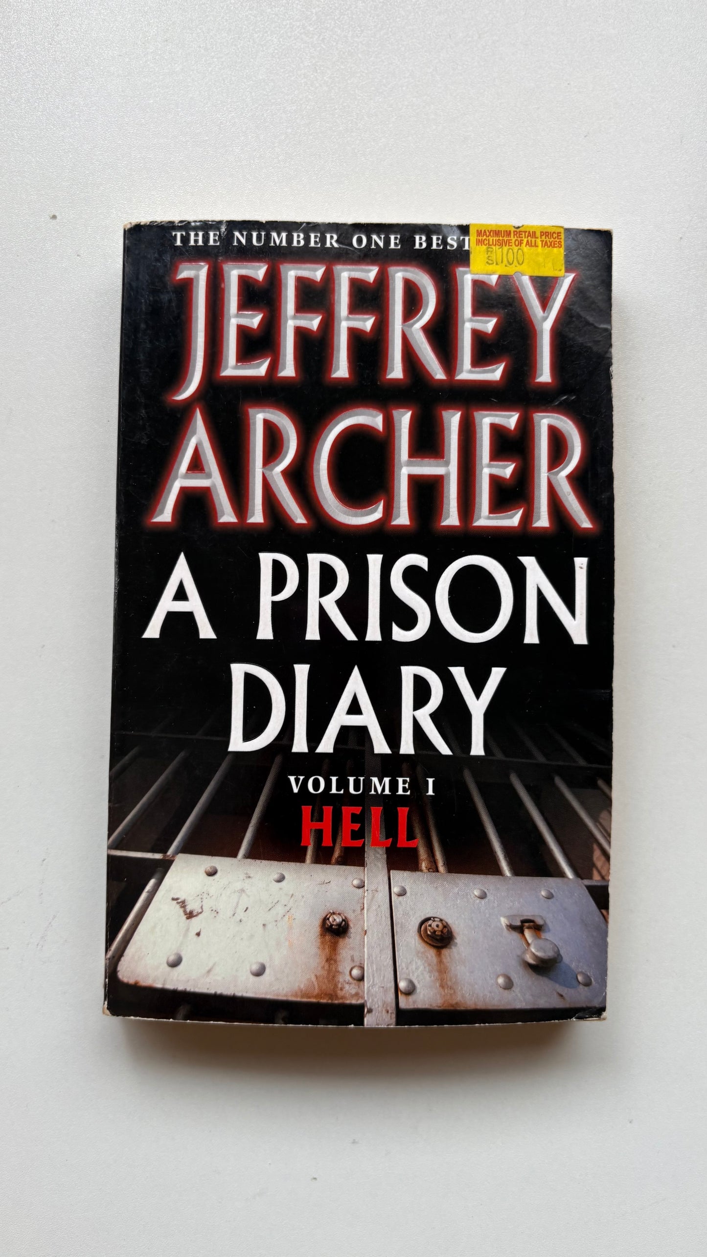 A prison diary by Jeffrey Archer (Paperback)