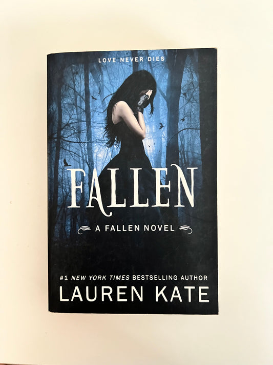 Fallen by Lauren Kate (Paperback)