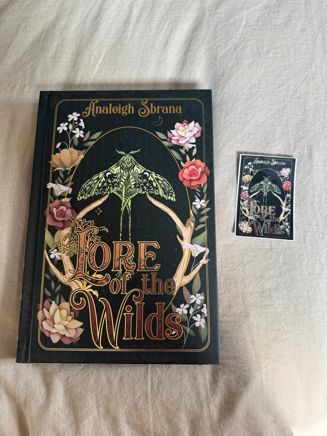 The Bookish Box: Lore of the wilds by Analeigh Sbrana (Hardcover)