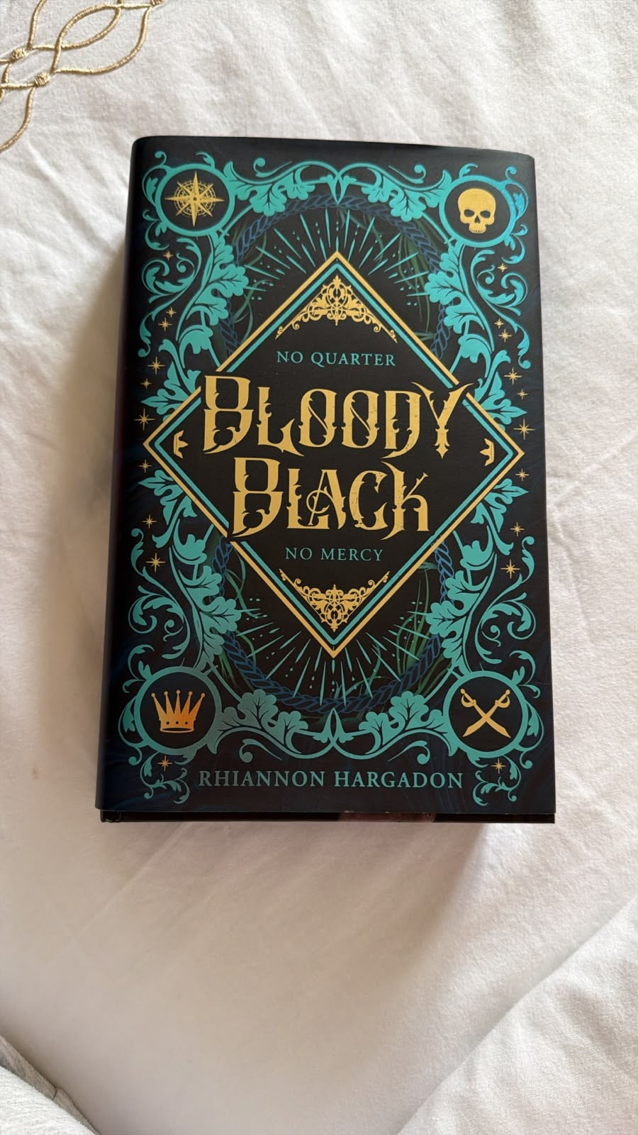 Butterfly Bookclub: Bloody black by Rhiannon Hargadon (Hardcover)