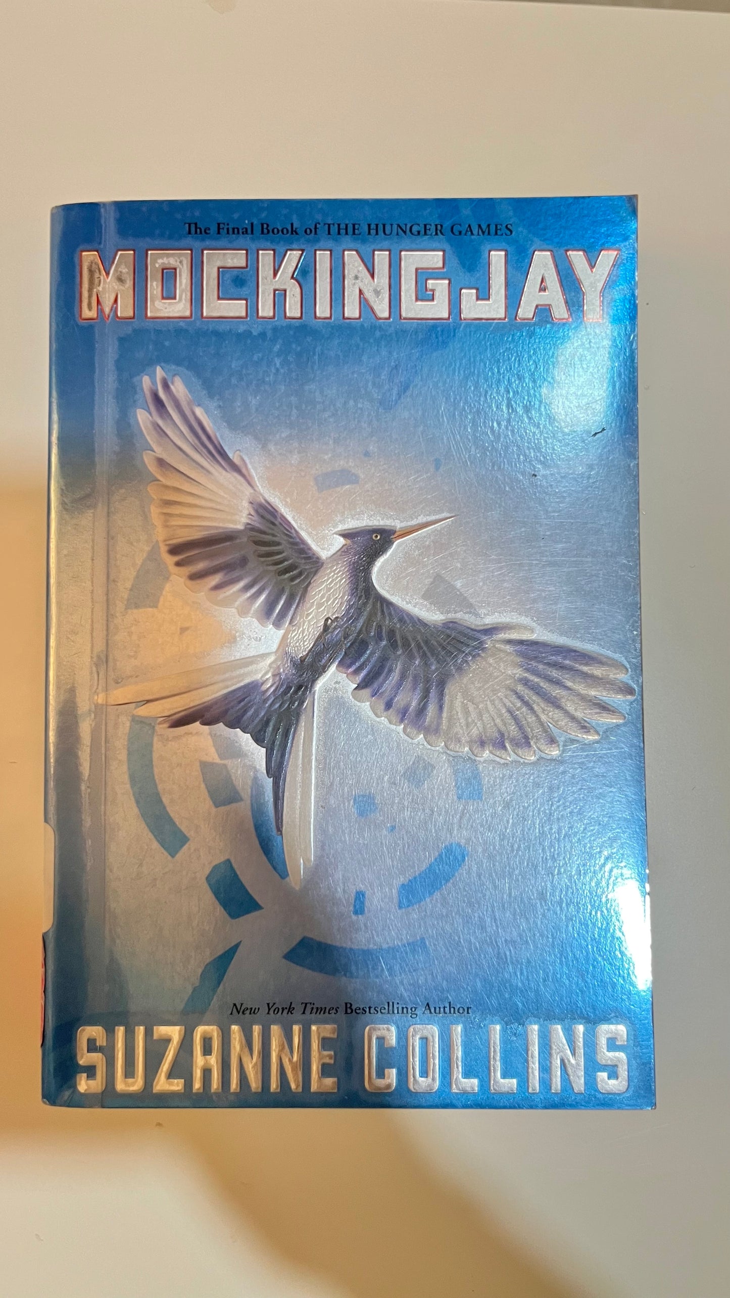 Mockingjay by Suzanne Collins (Paperback)