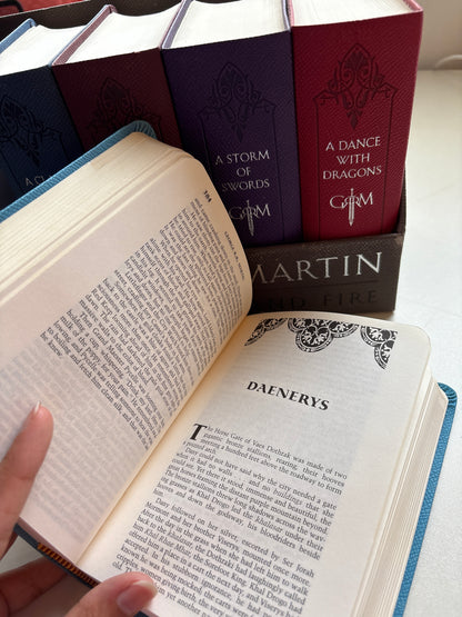 A song of ice and fire by George R. R. Martin (ClothBound)