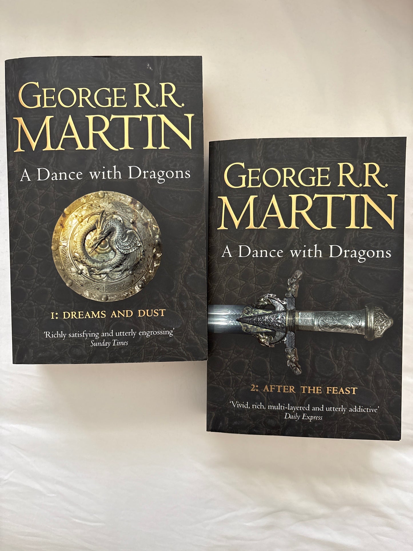 A dance with dragons 1&2 by George R.R. Martin (Paperback)