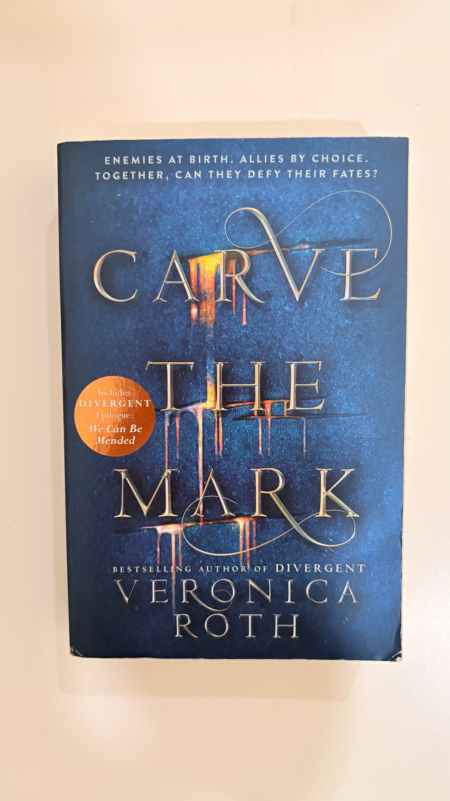 Carve the mark by Veronica Roth (Paperback)