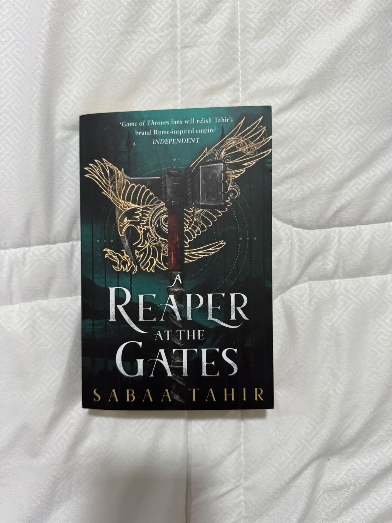 A Reaper of gates by Sabaa Tahir (Paperback)