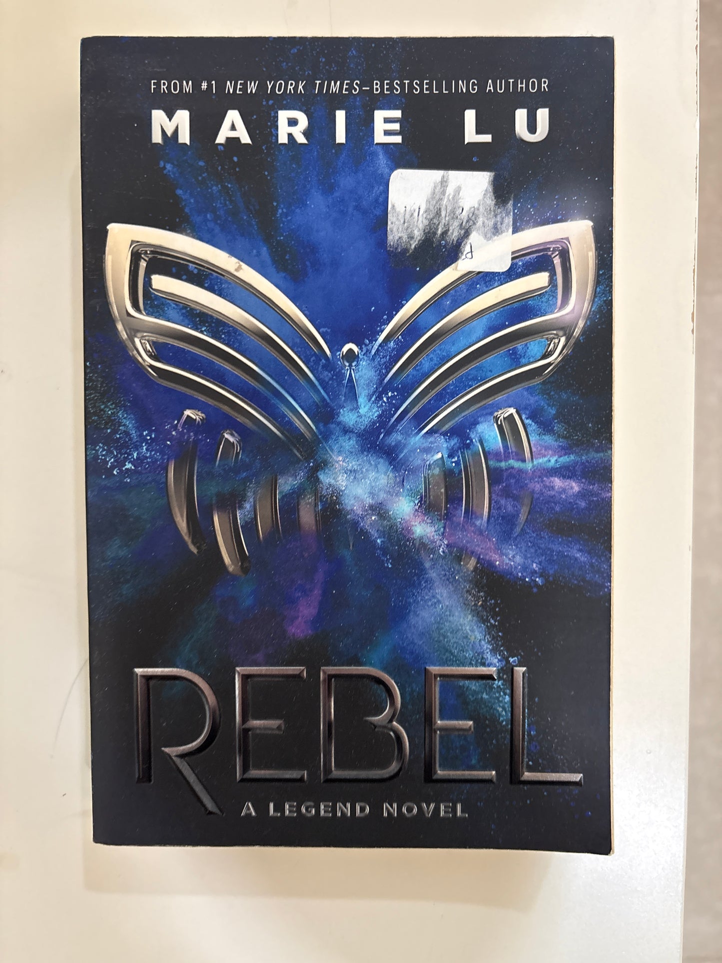 Rebel by Marie Lu (Paperback)
