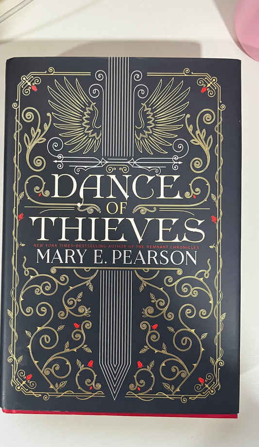 Cover of Dance of Thieves by Mary E. Pearson – A gripping fantasy with romance and political intrigue