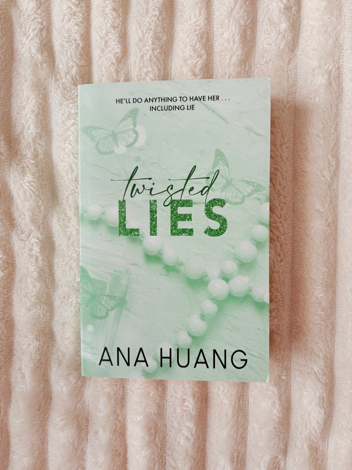 Twisted lies by Ana Huang (Paperback)