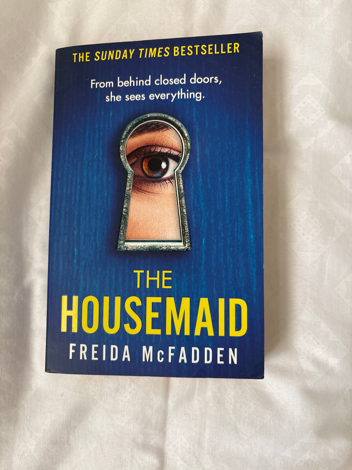 The housemaid by Freida McFadden (Paperback)