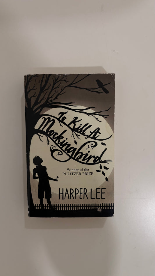 To kill a mockingbird by Harper Lee (Paperback)