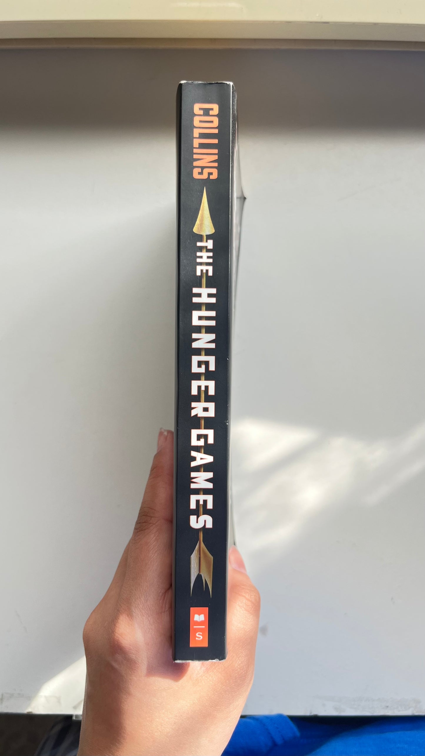 the Hunger Games by Suzanne Collins (Paperback)