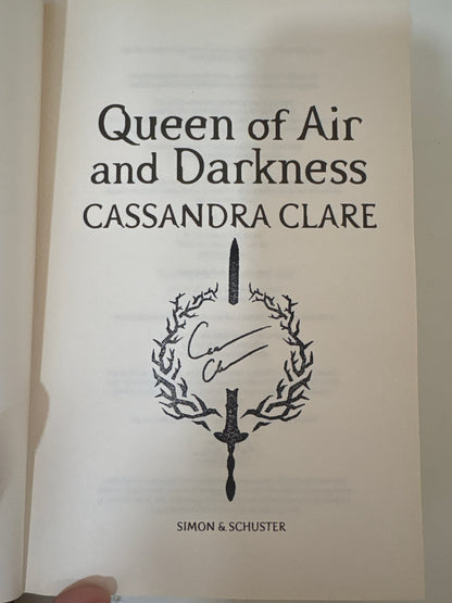 Queen of air and darkness by Cassandra Clare (Hardcover)