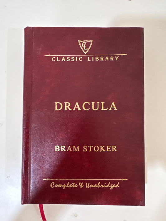 Dracula By Bram Stoker (Hardcover)