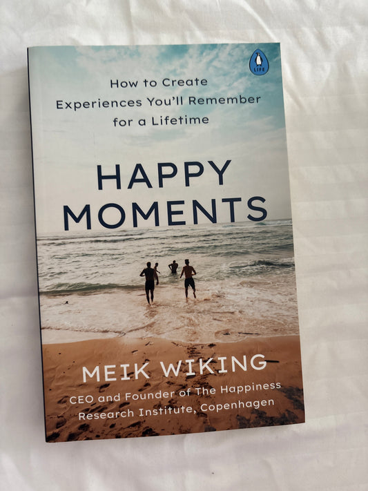 Happy moments by Meik Wiking (Paperback)